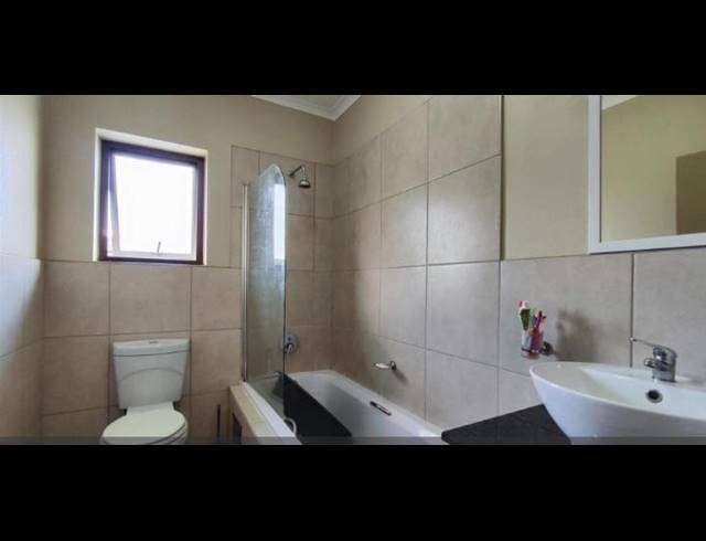 2 BEDROOM APARTMENT FOR SALE IN NORTON PARK